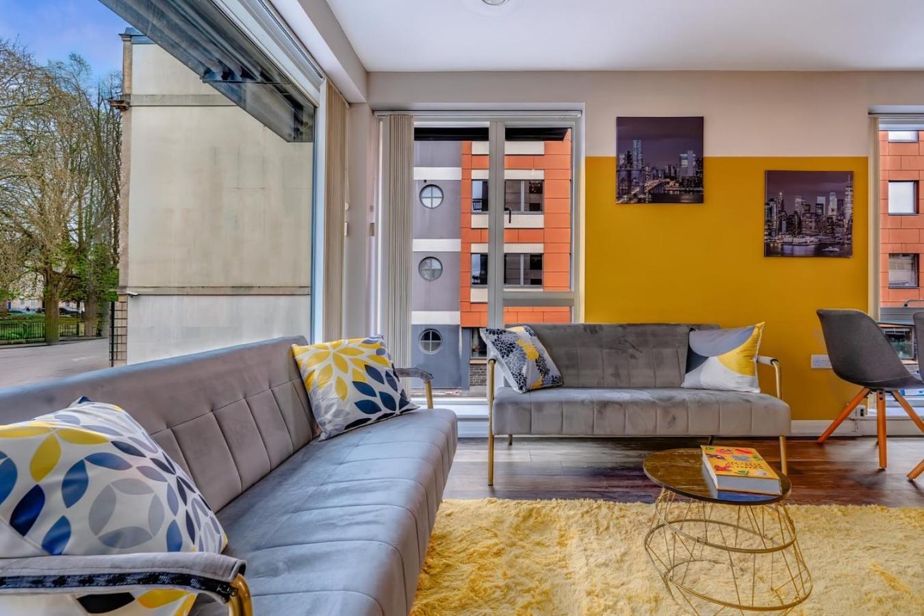 Iconic Garden Apt, Steps From City Centre & Cafes Bristol Exterior foto
